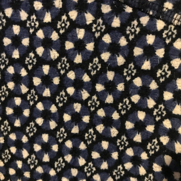 Flower Pattern Top - Picture 3 of 3